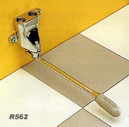R562